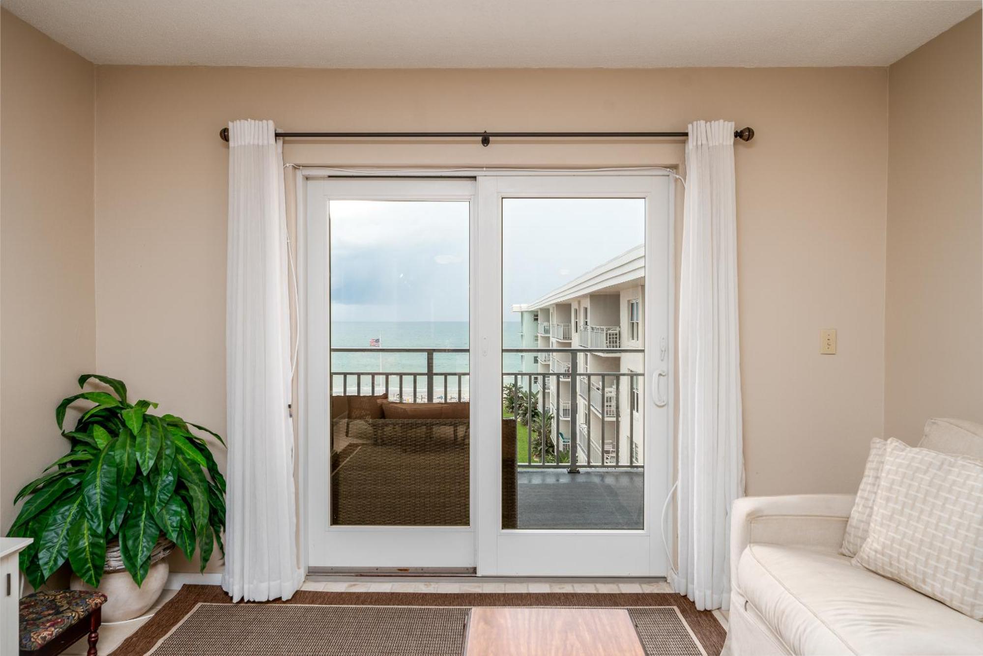 Fabulous Ocean And Pool Views From Balcony & Located On No-Drive Beach نيو سميرنا بيتش المظهر الخارجي الصورة